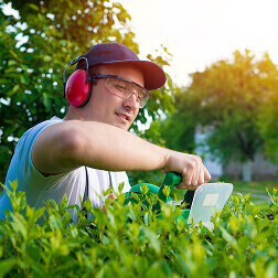 Скосить траву на дачном участке — Тюмень